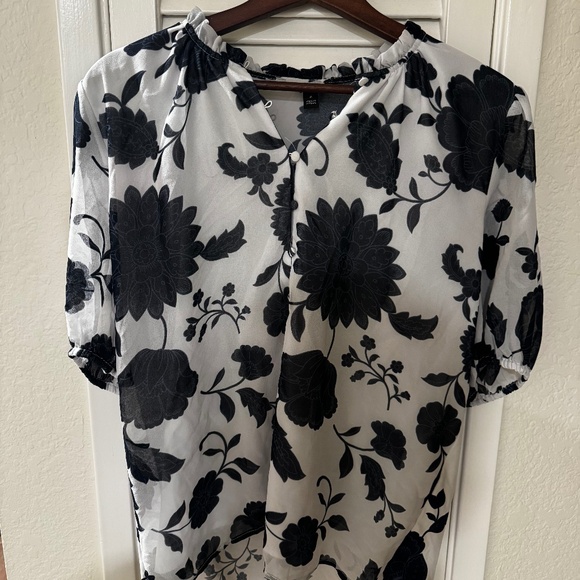 Ann Taylor Floral Women's Blouse - Picture 1 of 2